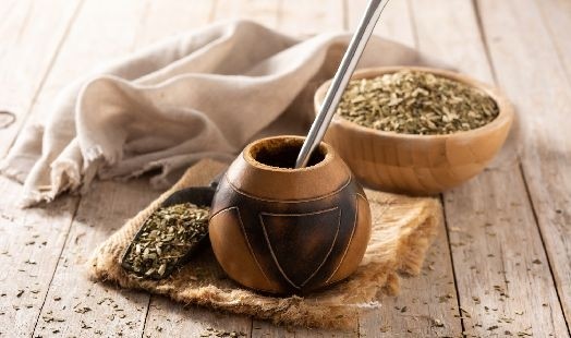 Le Maté : Une Infusion Revitalisante aux Vertus Ancestrales