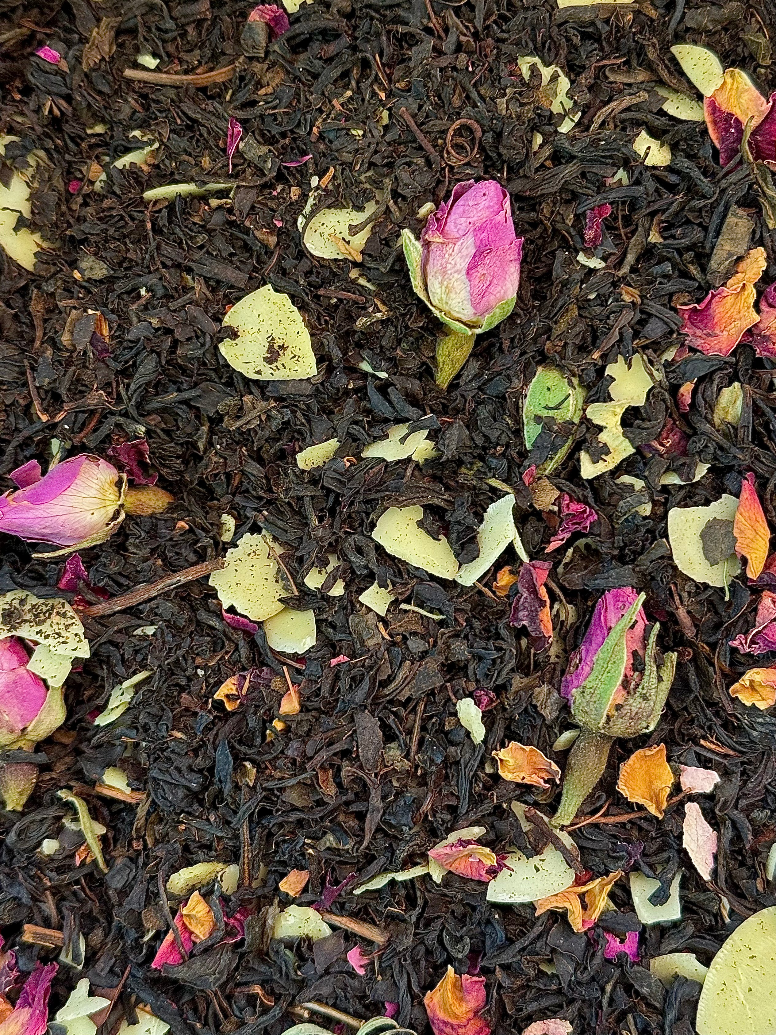 Thé noir à la Rose & Amandes – gourmand et floral