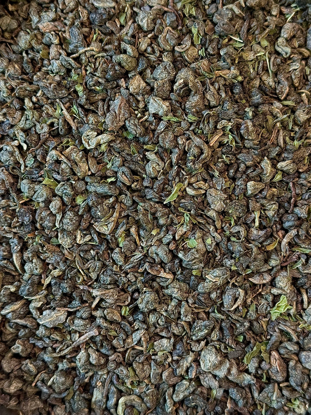 Thé Vert à la Menthe Verte – Tradition et fraîcheur