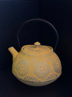 Cast Iron Teapot 1.2L — Conviviality & Japanese Elegance