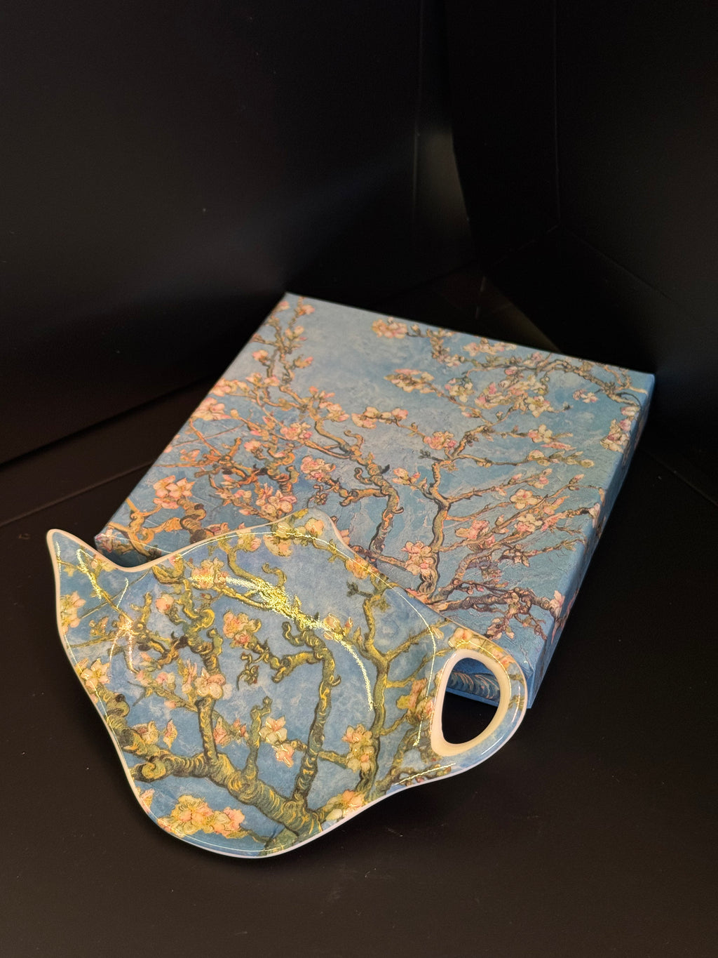 Sakura Teabag Rest — Elegant & Practical Accessory
