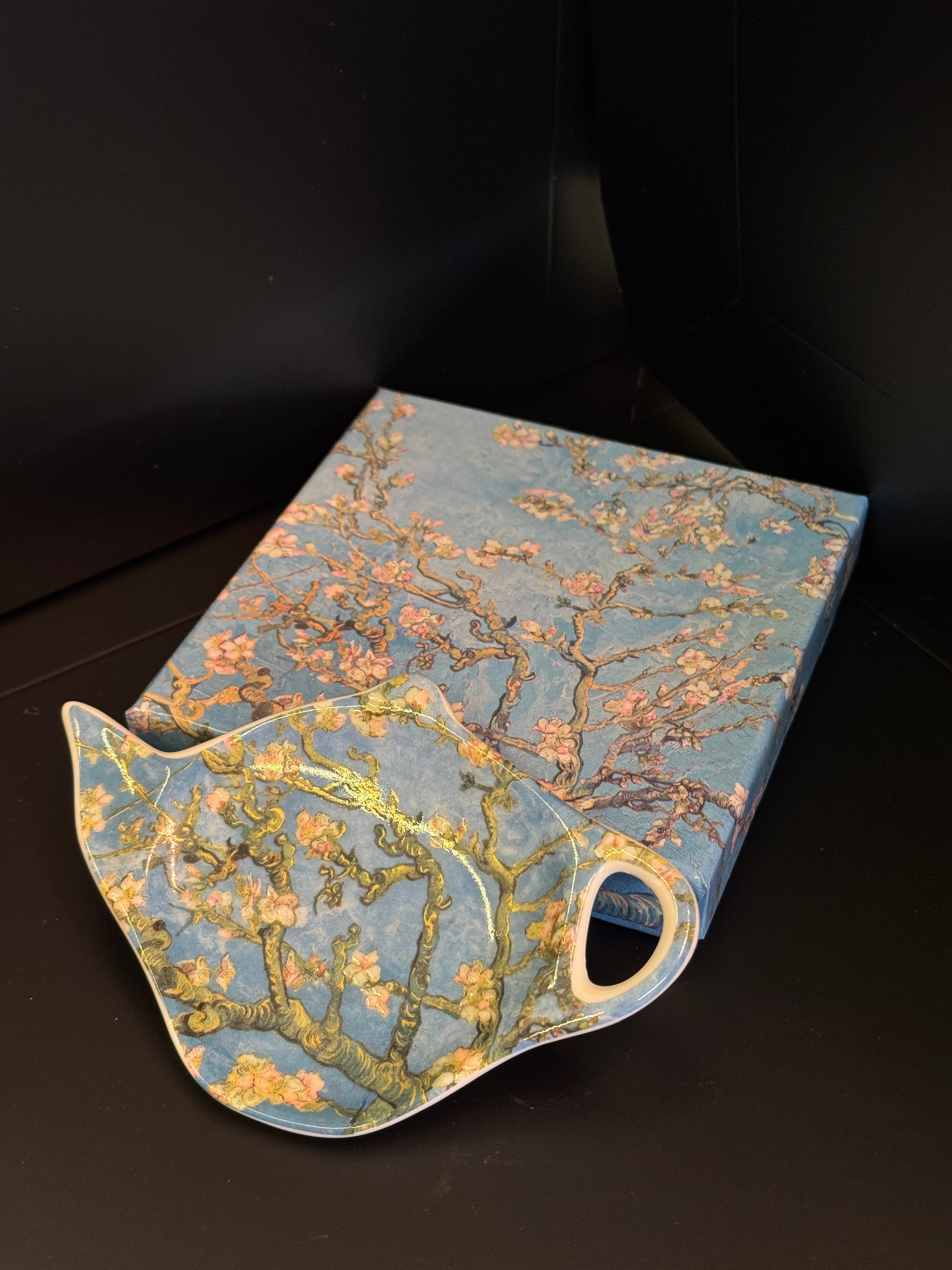 Sakura Teabag Rest — Elegant & Practical Accessory