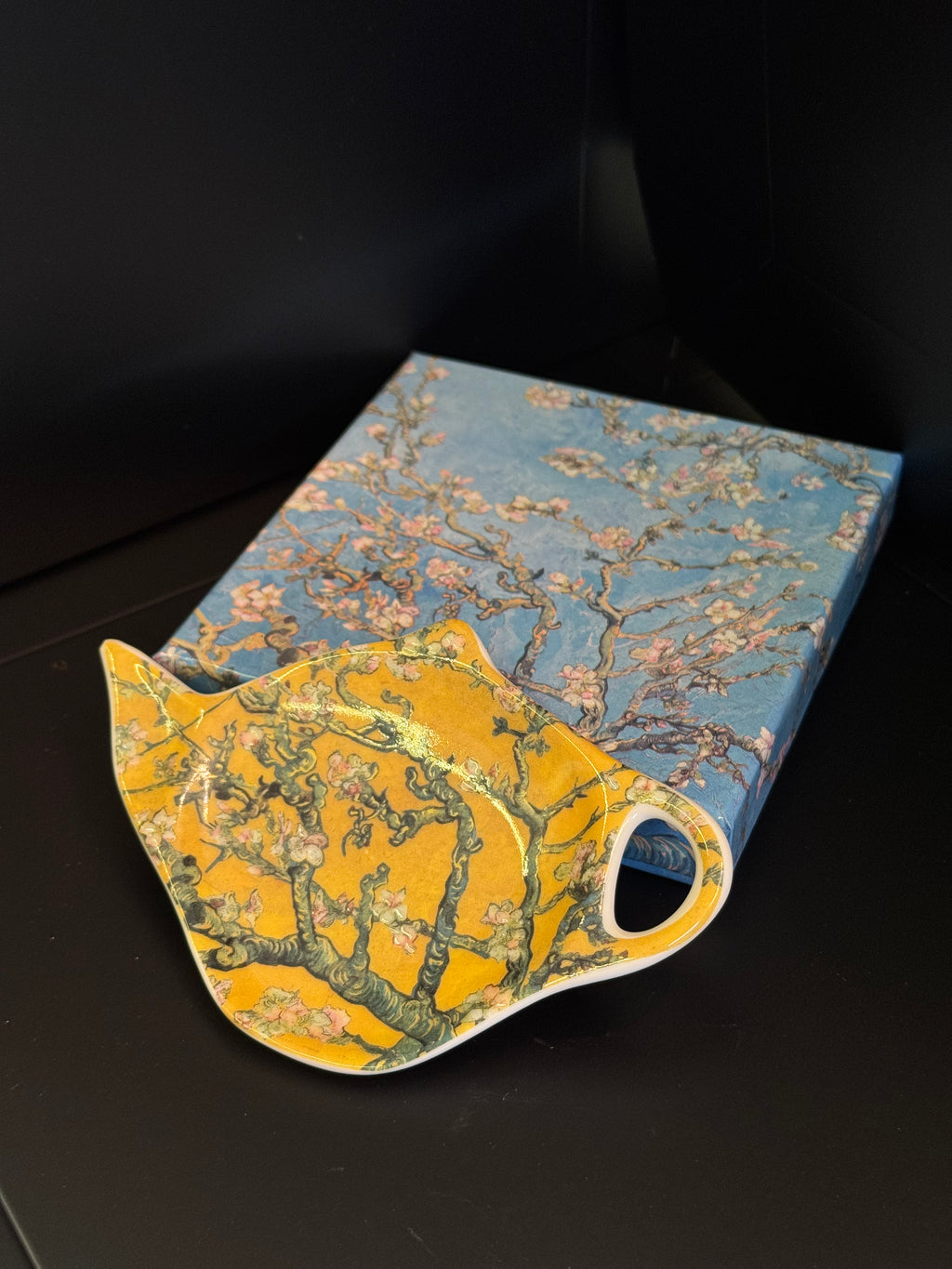 Sakura Teabag Rest — Elegant & Practical Accessory