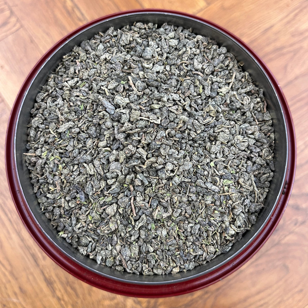 Thé Vert à la Menthe Verte – Tradition et fraîcheur