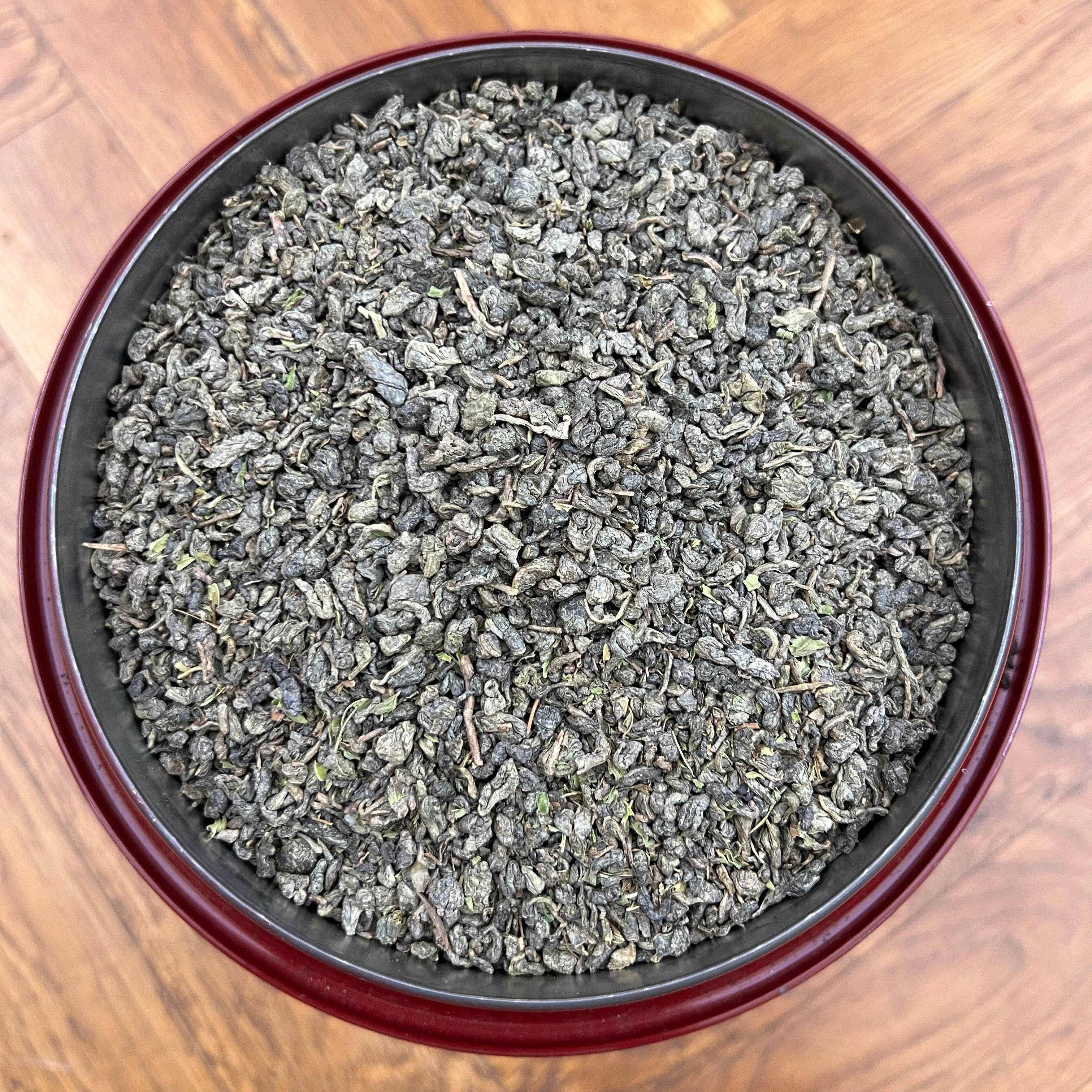 Thé Vert à la Menthe Verte – Tradition et fraîcheur