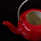 Théière en porcelaine rouge vif – Mariage Frères, 1 L – Avec boule à thé dorée