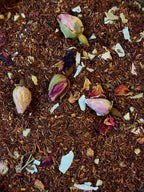 Rose and Almond Rooibos – A Sweet and Fragrant Infusion
